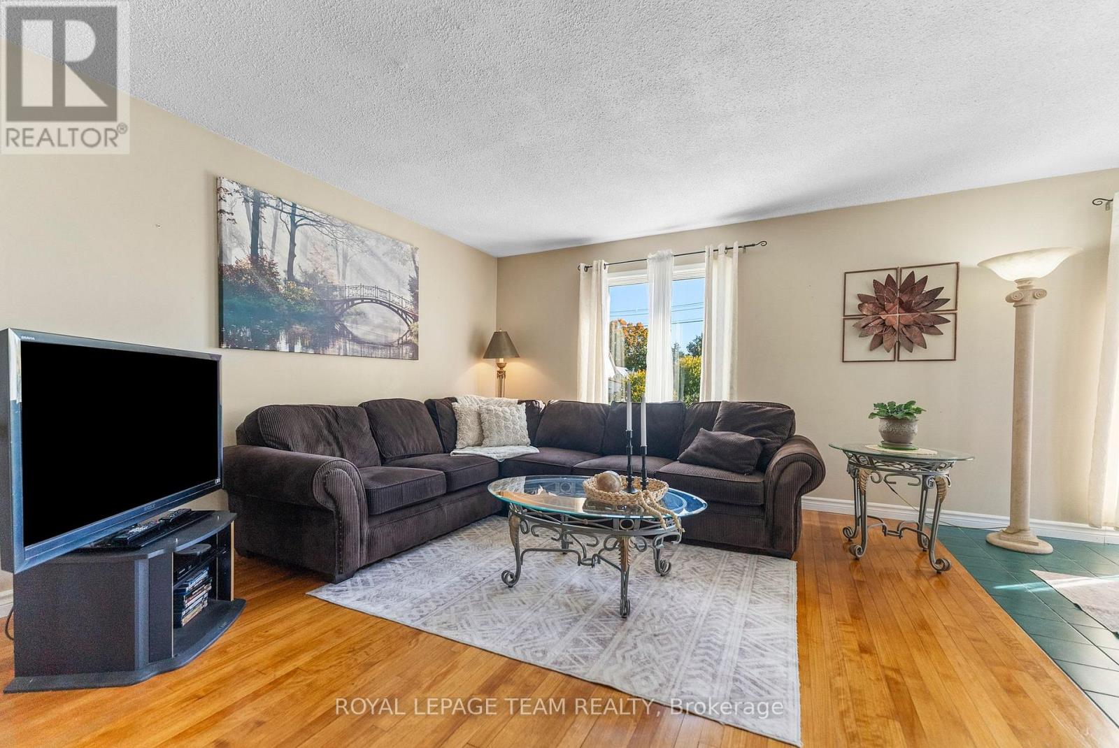 1932 Gore Line, Whitewater Region, Ontario  K0J 2L0 - Photo 11 - X12439331