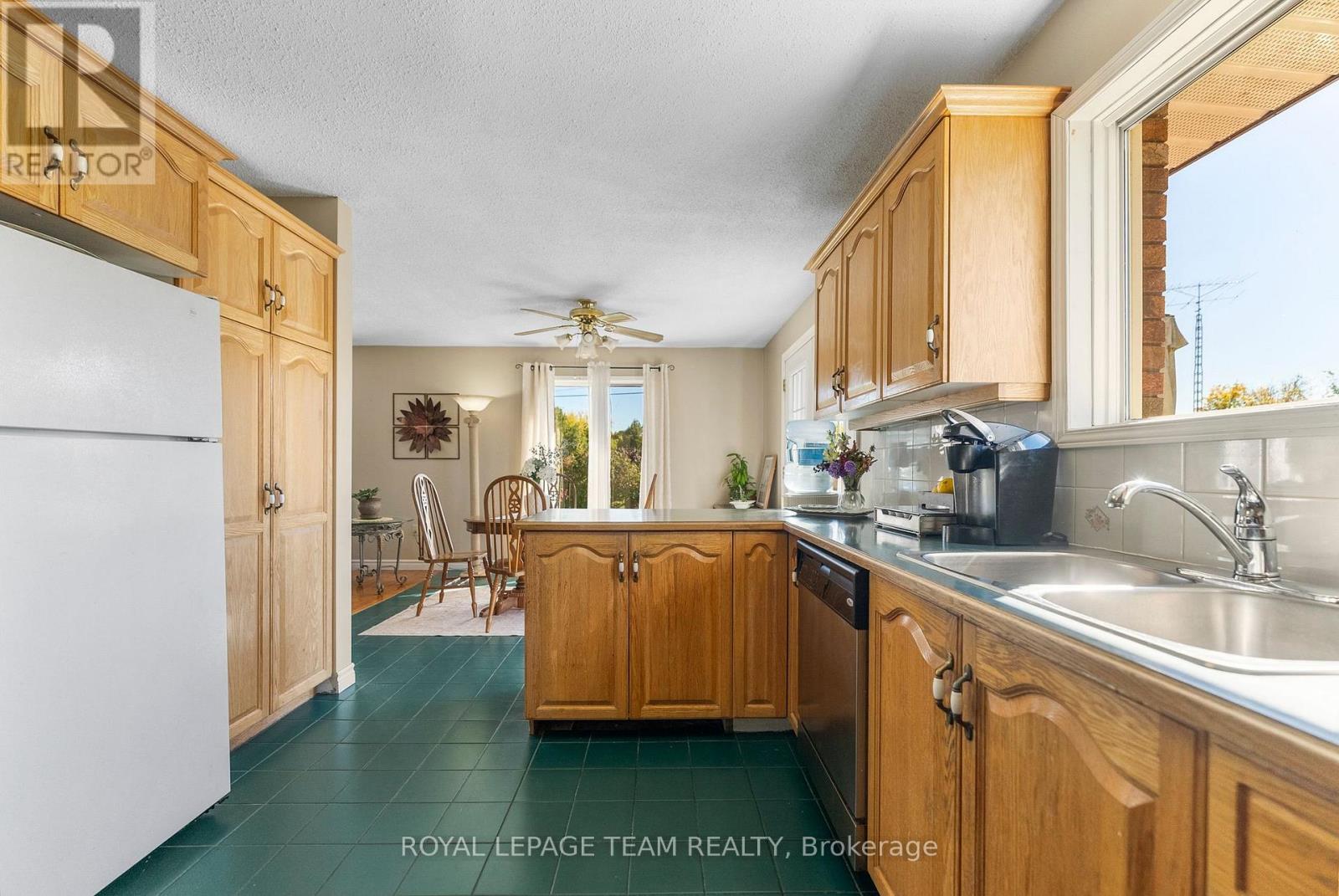 1932 Gore Line, Whitewater Region, Ontario  K0J 2L0 - Photo 14 - X12439331