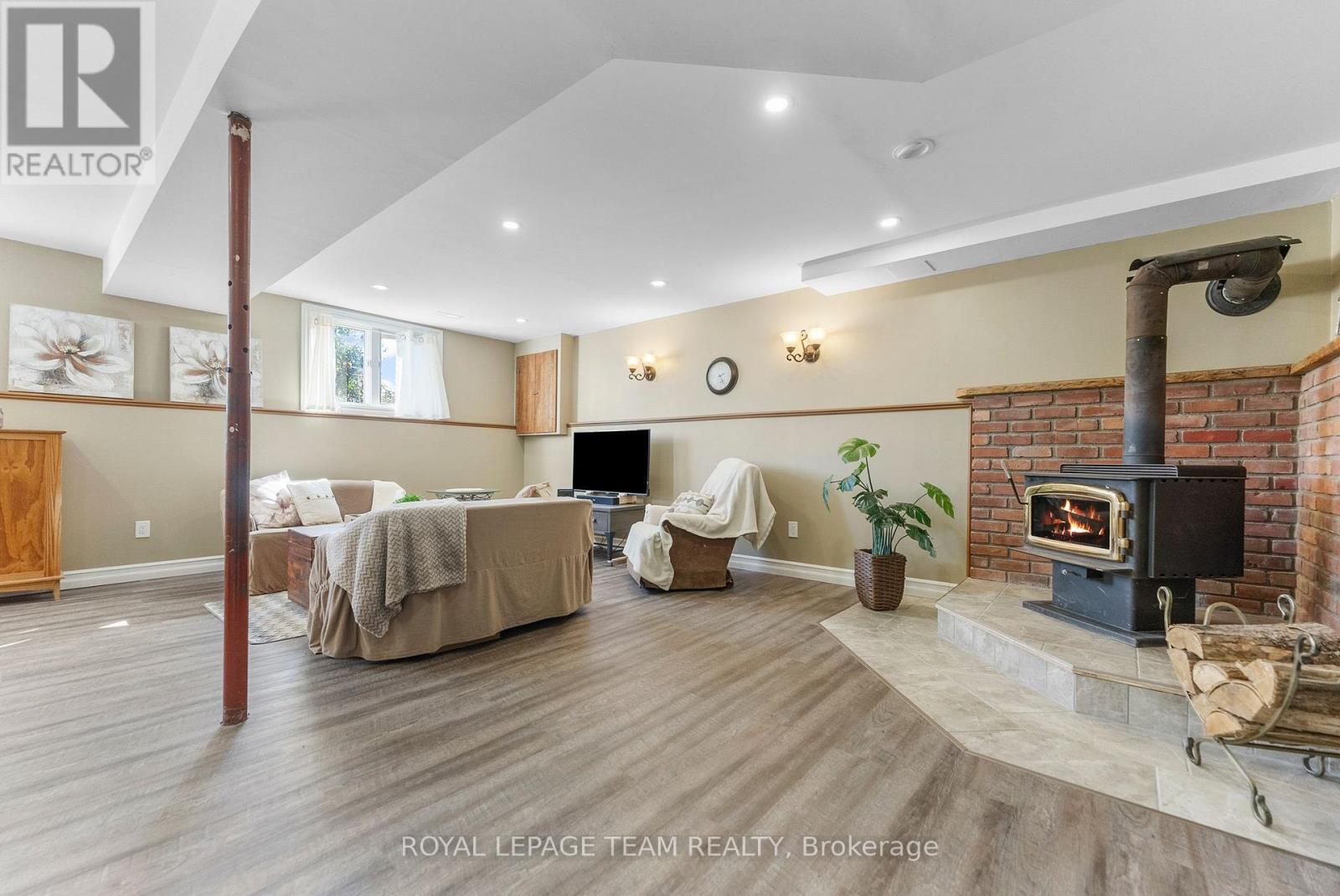 1932 Gore Line, Whitewater Region, Ontario  K0J 2L0 - Photo 23 - X12439331