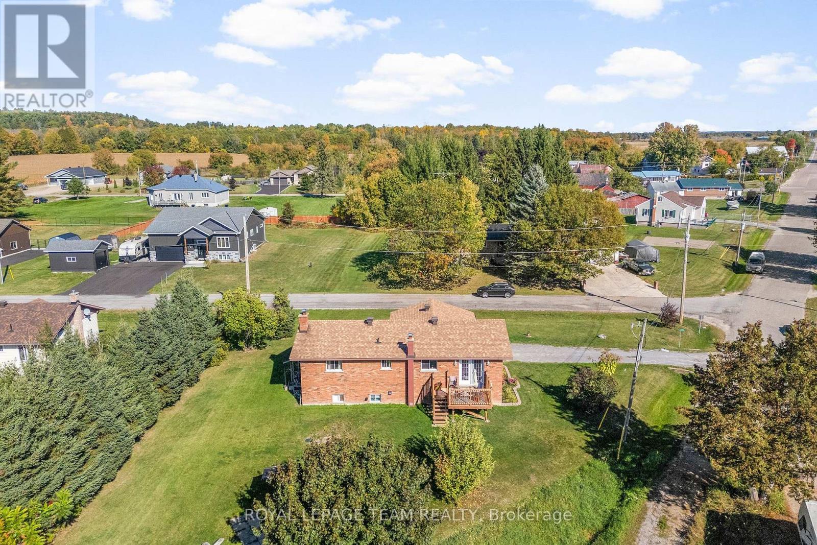 1932 Gore Line, Whitewater Region, Ontario  K0J 2L0 - Photo 6 - X12439331