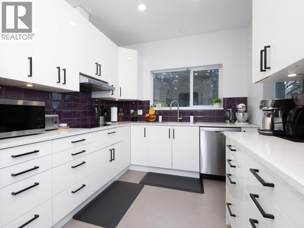 308 1283 Parkgate Avenue, North Vancouver, British Columbia  V7H 3A3 - Photo 14 - R3070836