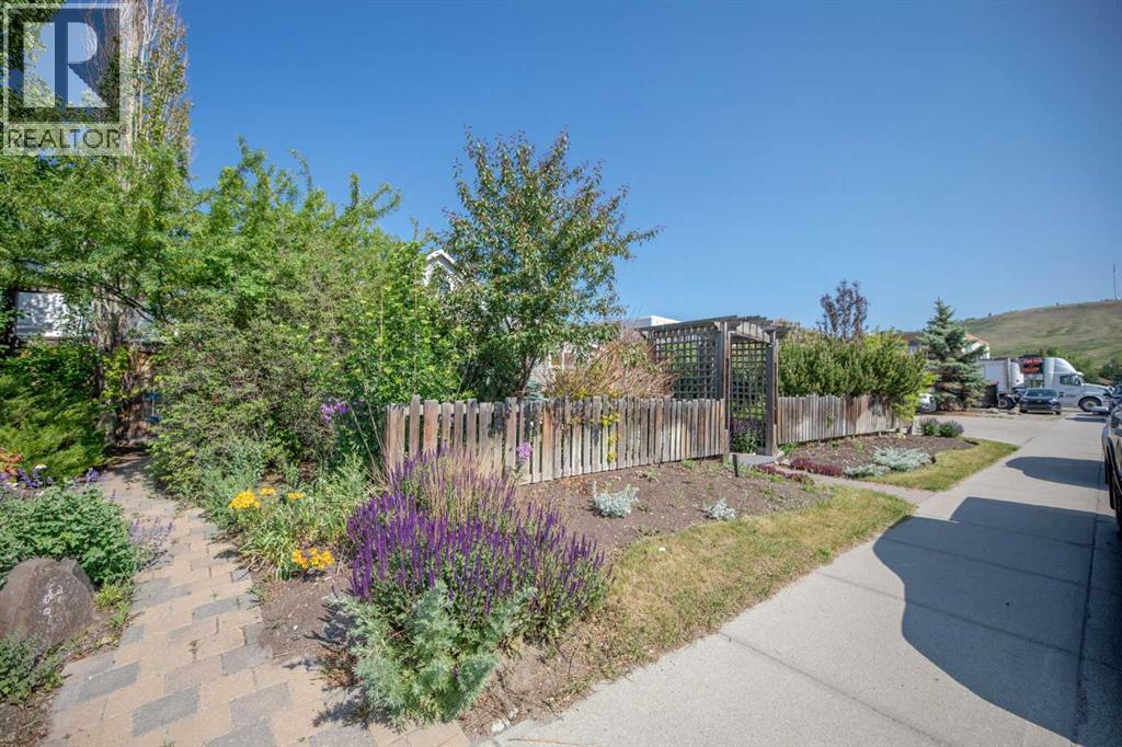 125 River Avenue, Cochrane, Alberta  T4C 2C2 - Photo 11 - A2269512