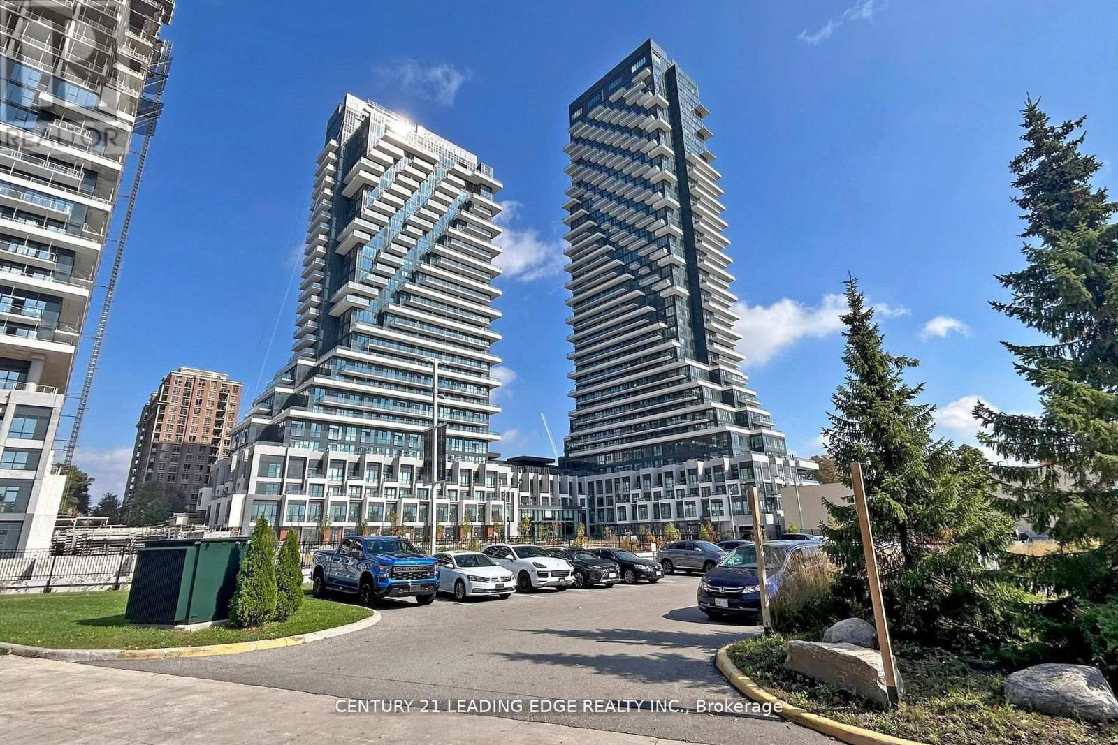 2004 - 30 Inn On The Park Drive, Toronto, Ontario  M3C 2J7 - Photo 1 - C12714804