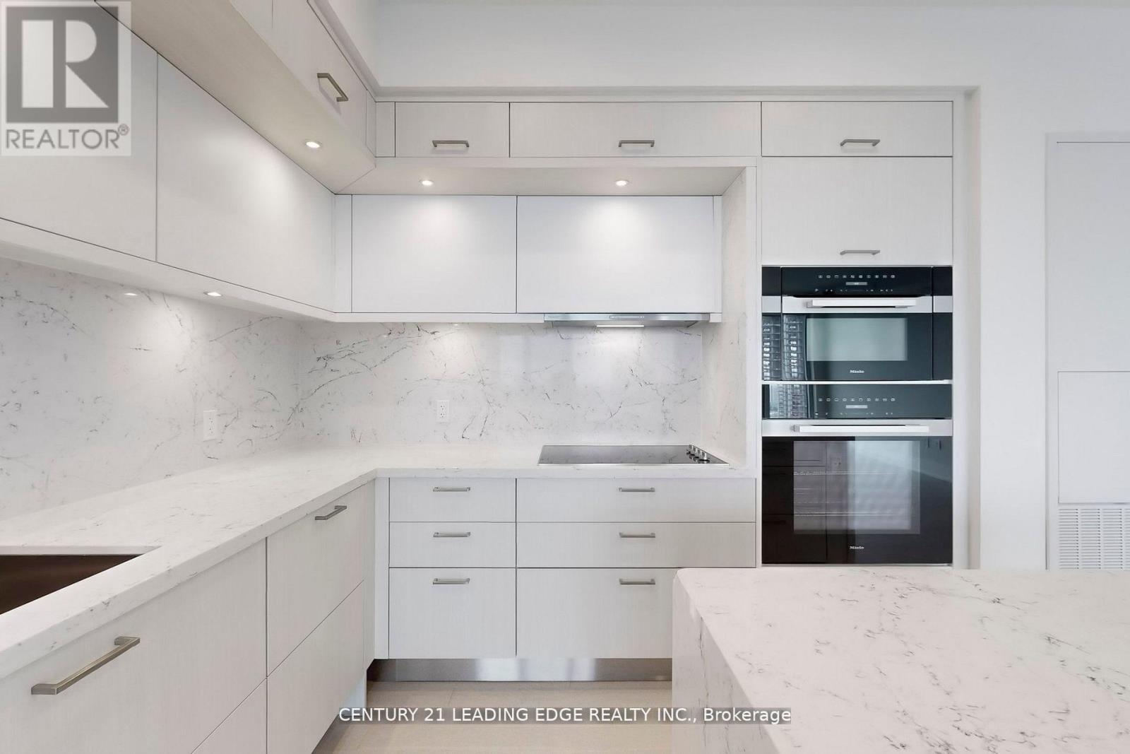 2004 - 30 Inn On The Park Drive, Toronto, Ontario  M3C 2J7 - Photo 11 - C12714804