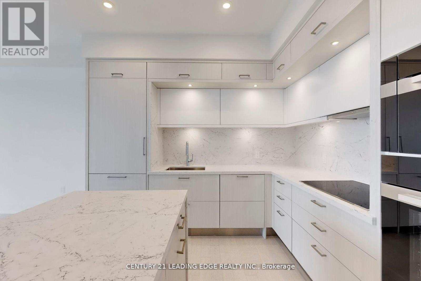 2004 - 30 Inn On The Park Drive, Toronto, Ontario  M3C 2J7 - Photo 12 - C12714804