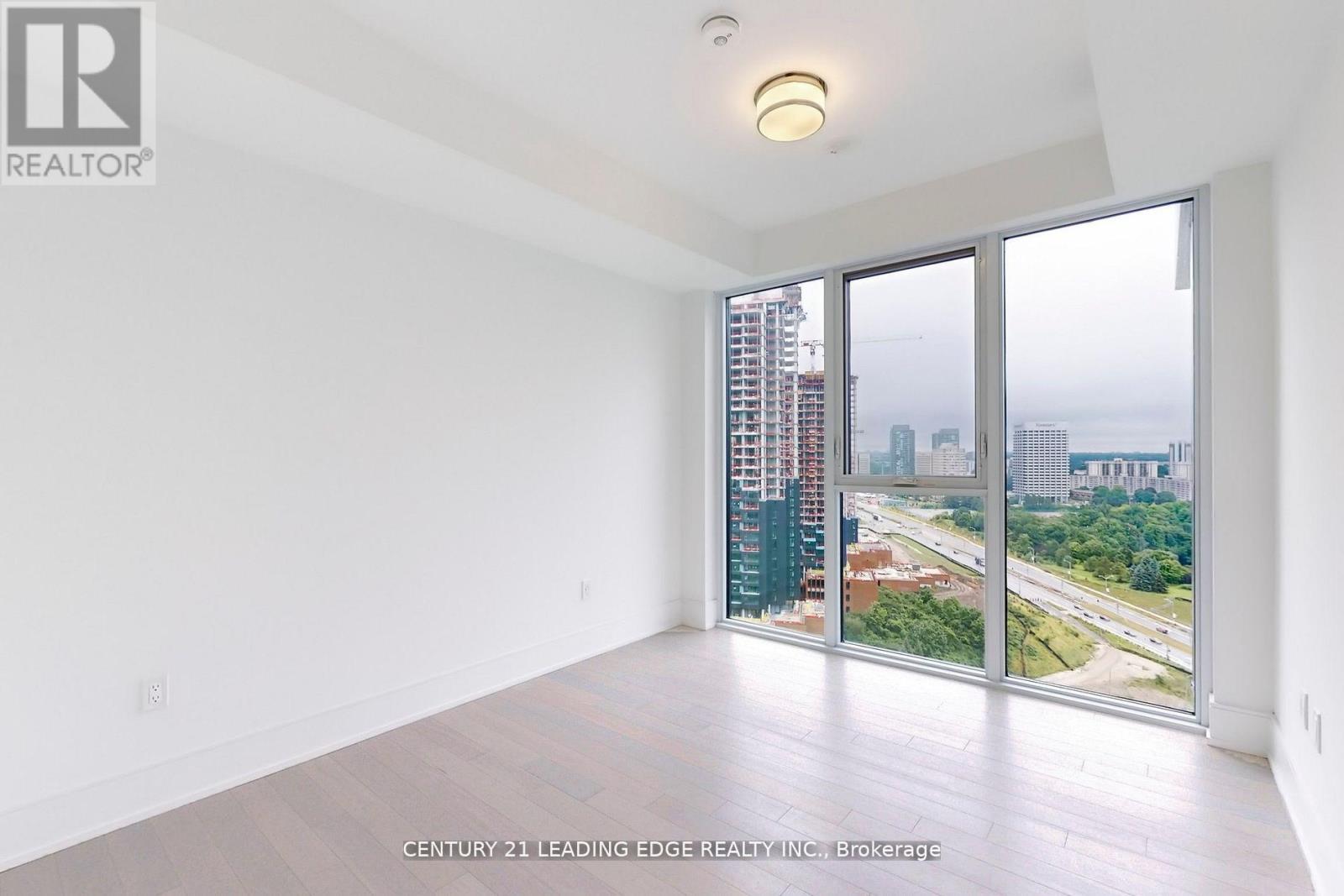 2004 - 30 Inn On The Park Drive, Toronto, Ontario  M3C 2J7 - Photo 19 - C12714804