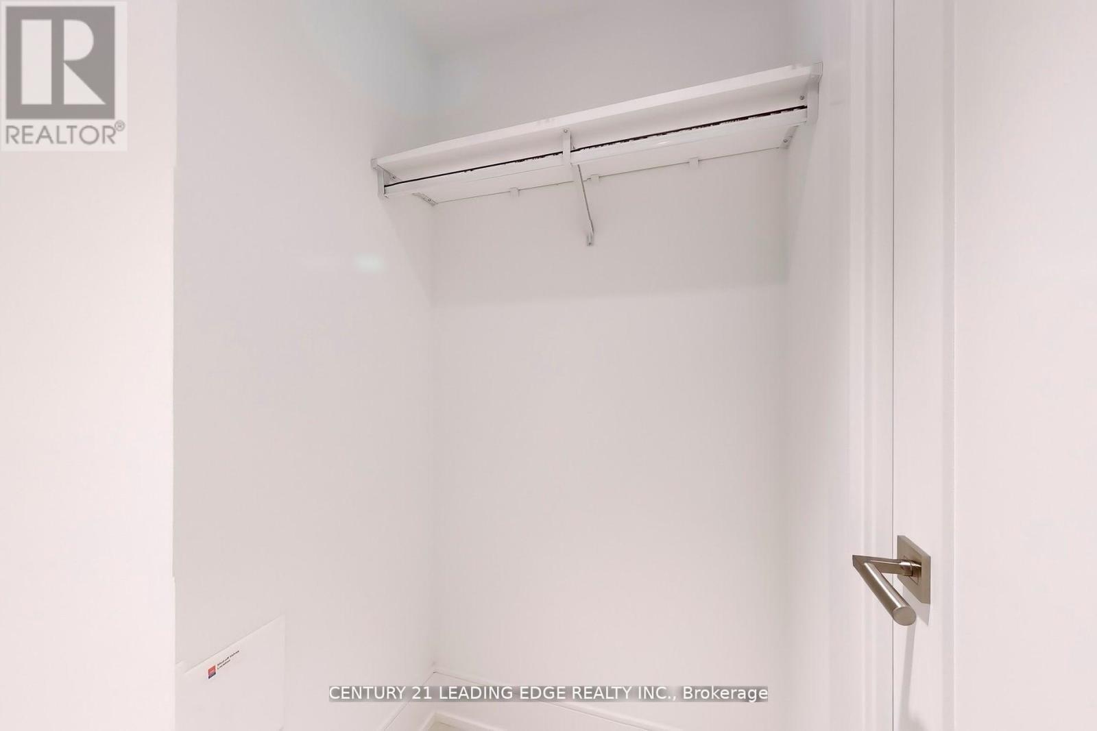 2004 - 30 Inn On The Park Drive, Toronto, Ontario  M3C 2J7 - Photo 21 - C12714804