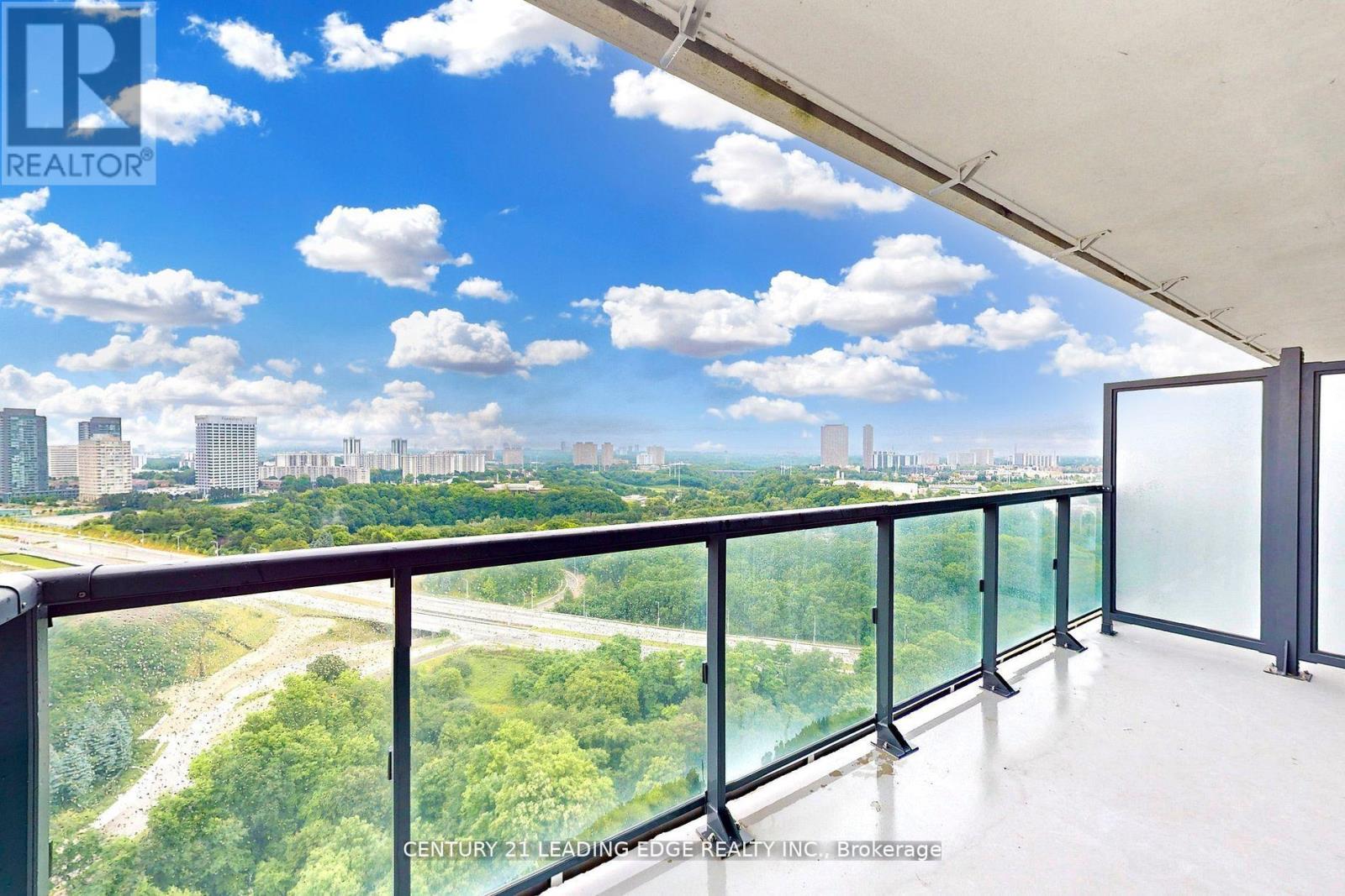 2004 - 30 Inn On The Park Drive, Toronto, Ontario  M3C 2J7 - Photo 28 - C12714804