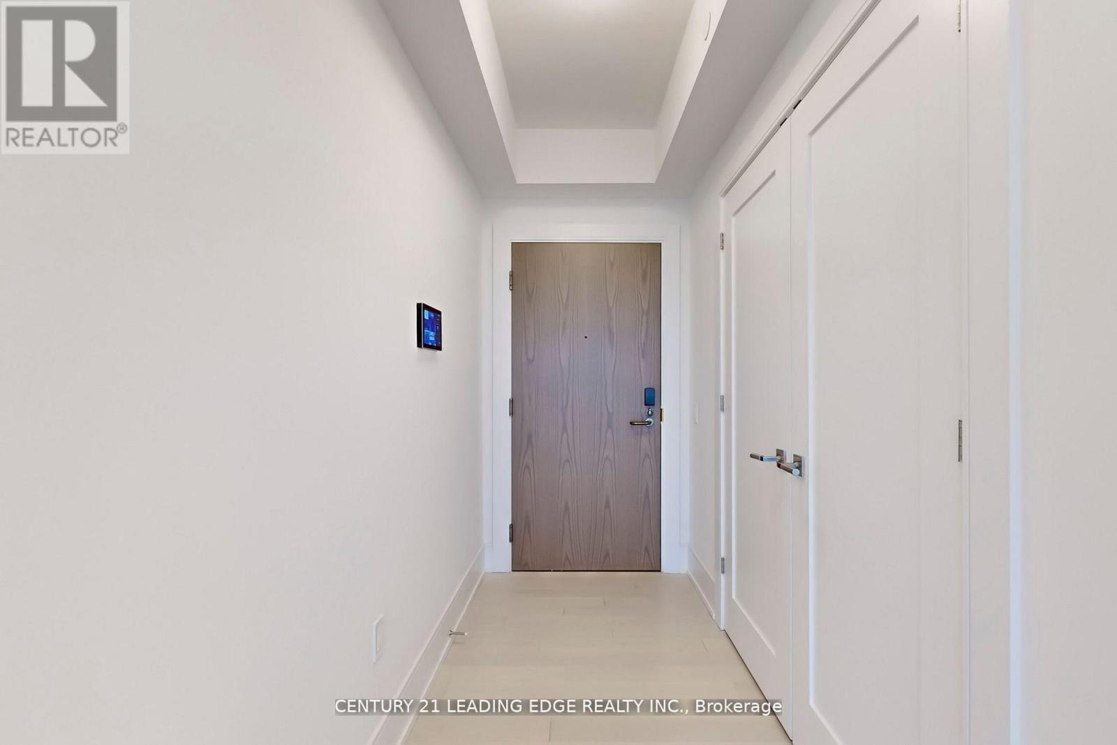 2004 - 30 Inn On The Park Drive, Toronto, Ontario  M3C 2J7 - Photo 36 - C12714804