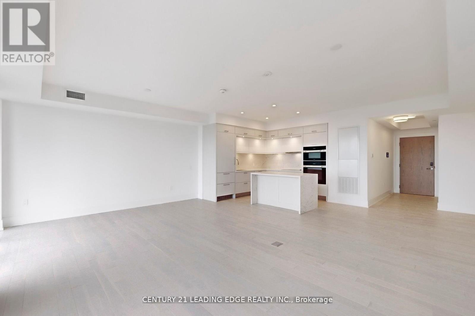 2004 - 30 Inn On The Park Drive, Toronto, Ontario  M3C 2J7 - Photo 9 - C12714804