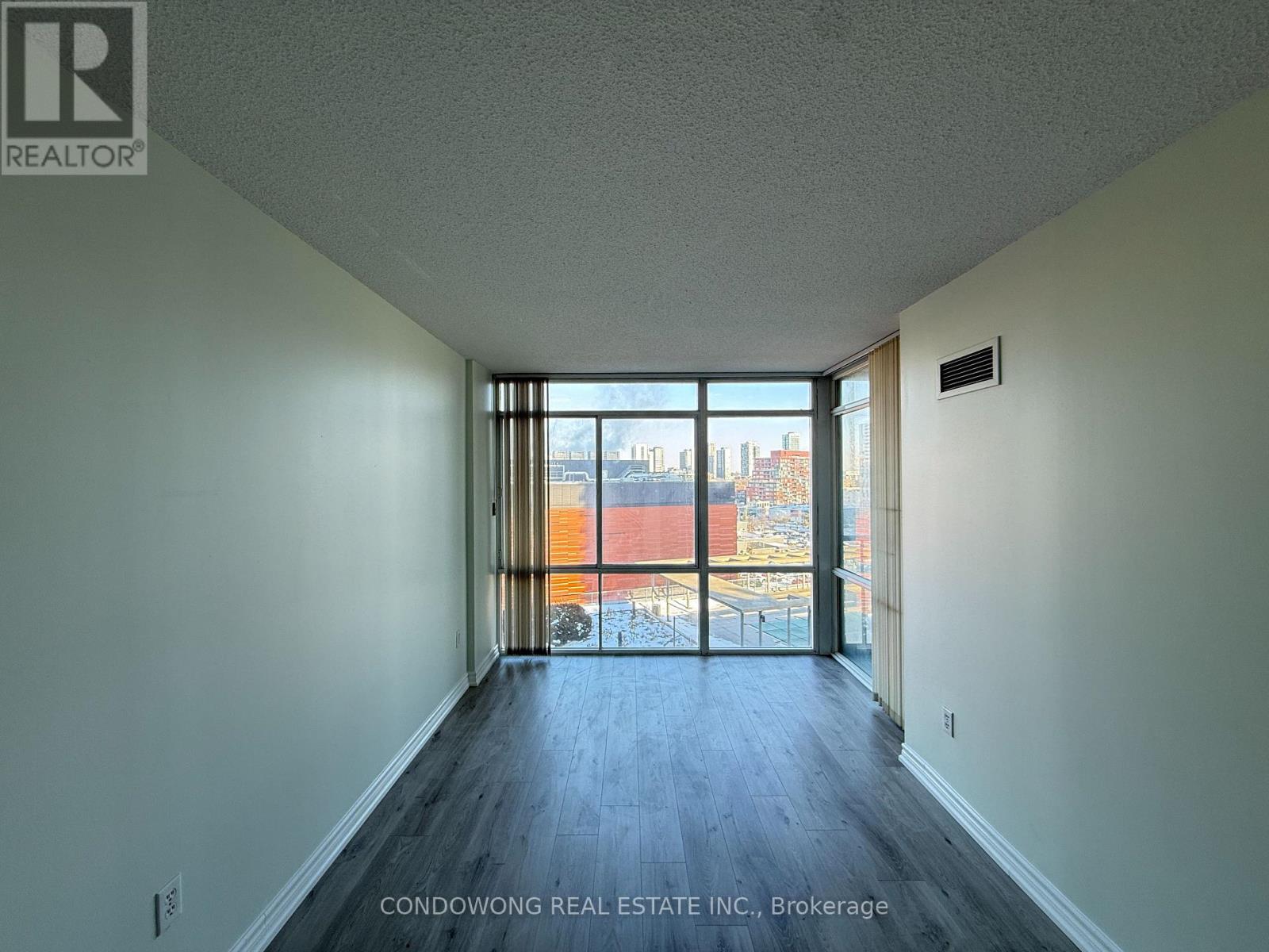 1007 - 39 Parliament Street, Toronto, Ontario  M5A 4R2 - Photo 5 - C12714806