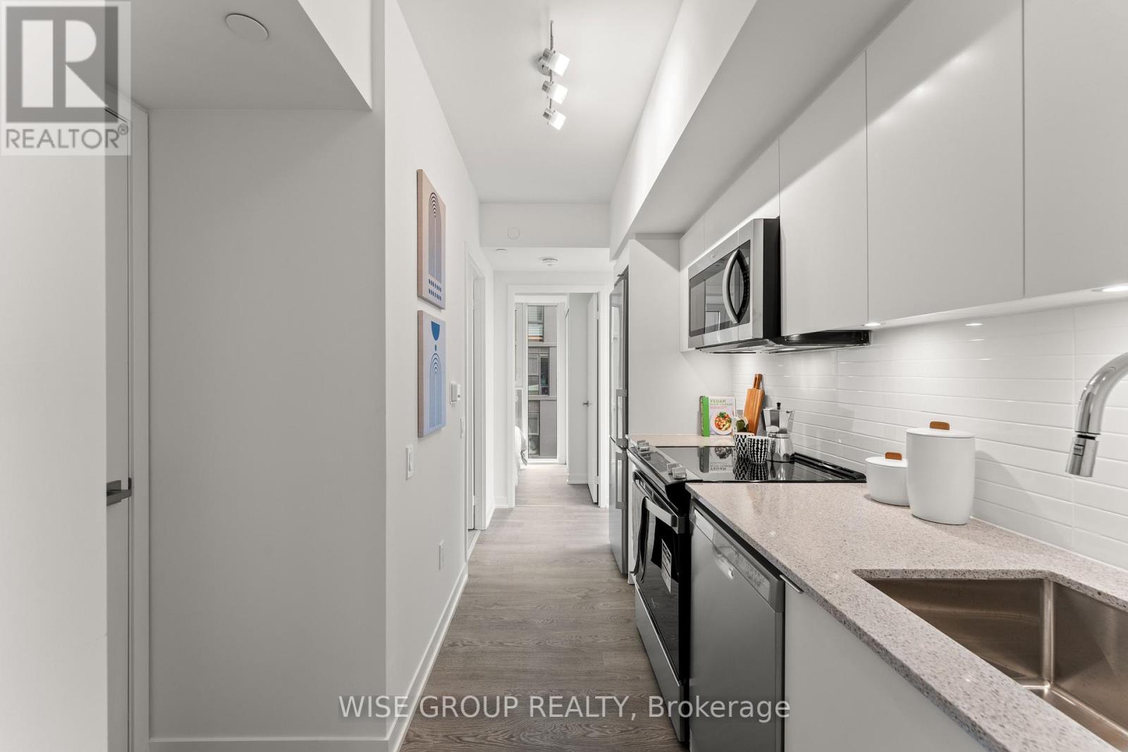 906 - 500 Wilson Avenue, Toronto, Ontario  M3H 0E5 - Photo 3 - C12714862