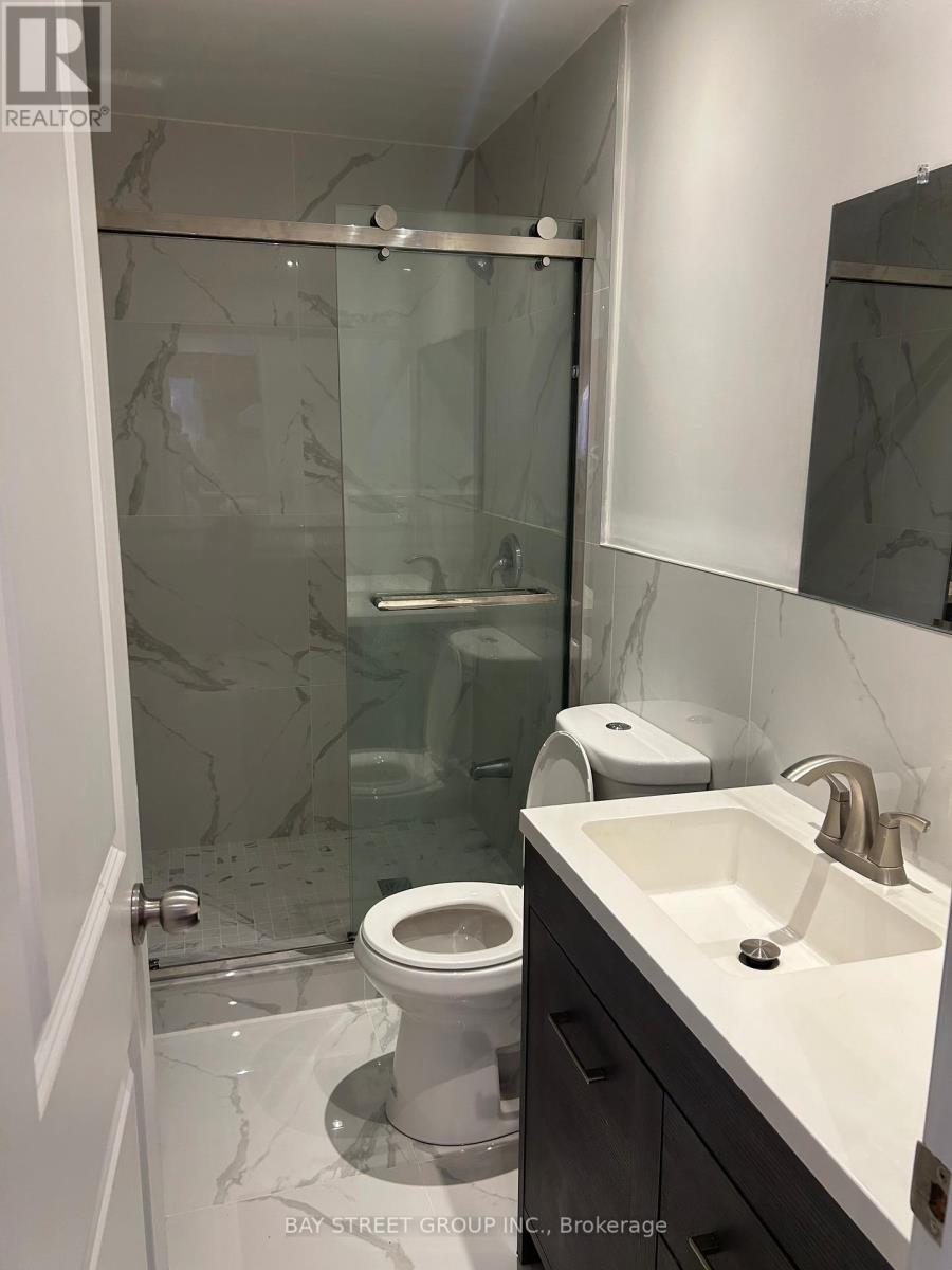 84 Burnt Bark Drive, Toronto, Ontario  M1V 3J8 - Photo 4 - E12714658