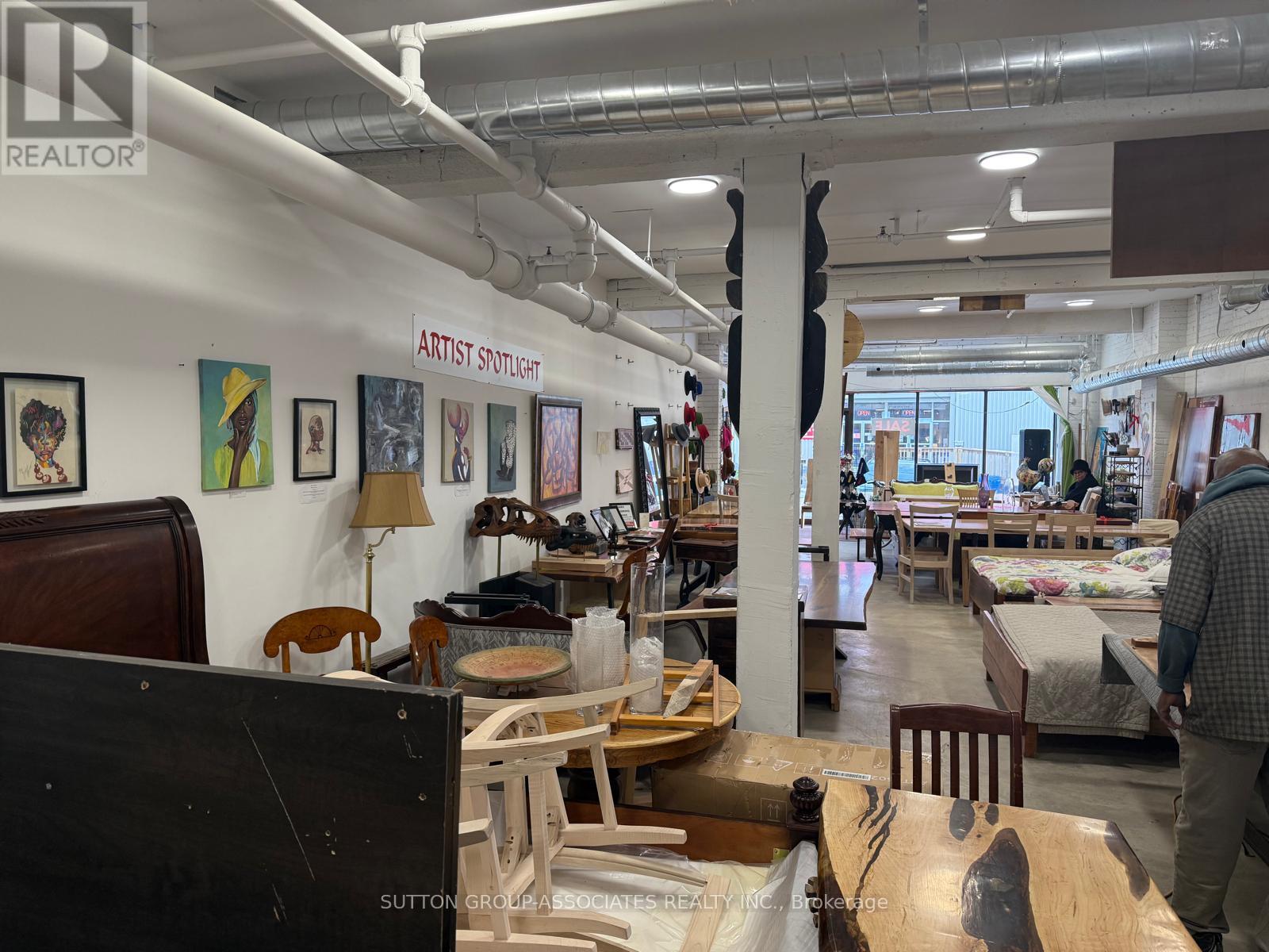 Storefront - 260 Geary Avenue, Toronto, Ontario  M6H 2C5 - Photo 5 - W12708558