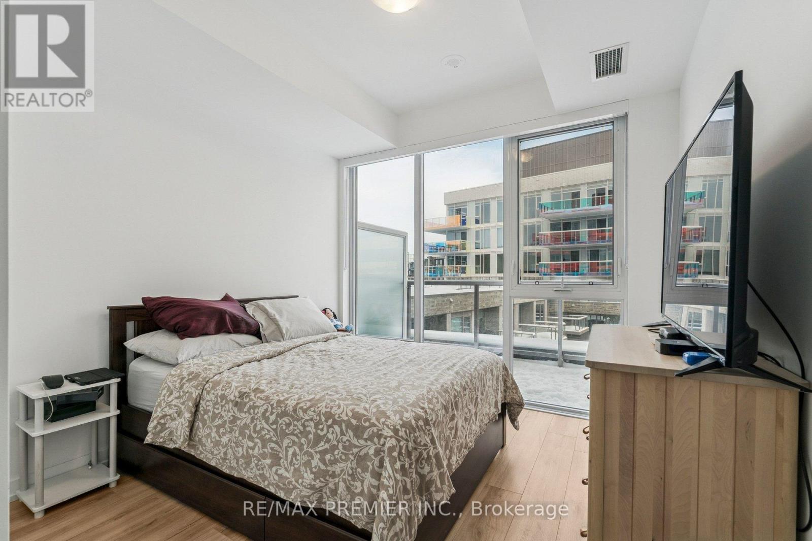 304 - 333 Sunseeker Avenue, Innisfil, Ontario  L9R 0R6 - Photo 6 - N12714020