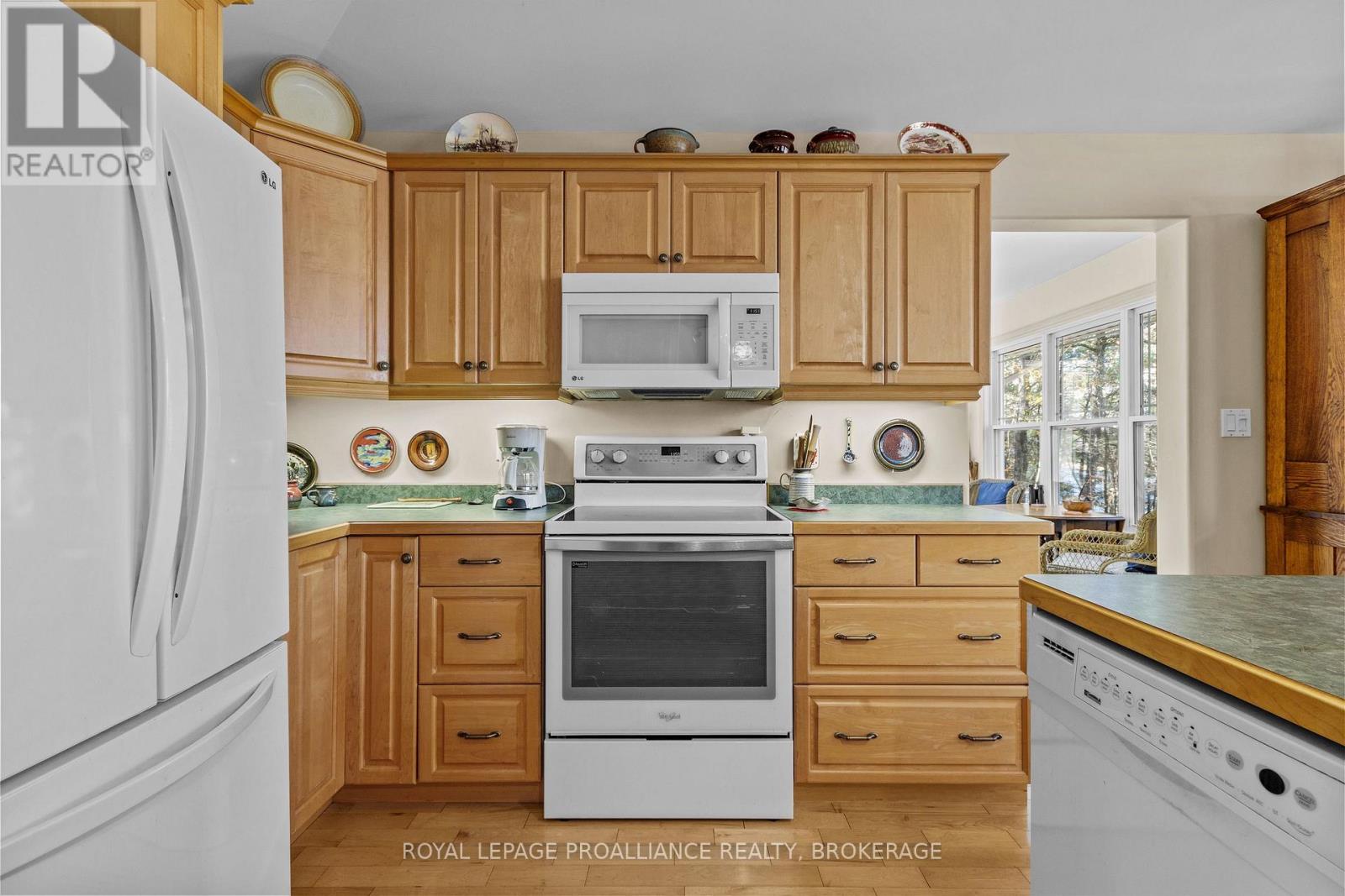 241 Potspoon Lane, South Frontenac, Ontario  K0H 1T0 - Photo 14 - X12502204