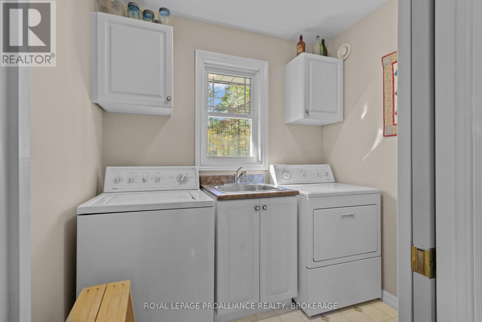 241 Potspoon Lane, South Frontenac, Ontario  K0H 1T0 - Photo 27 - X12502204