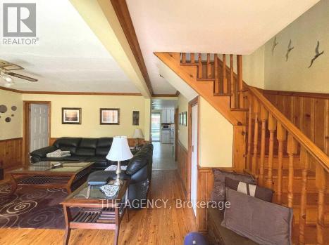 56 Sylvan Crescent, Richmond Hill, Ontario  L4E 3A1 - Photo 4 - N12714846