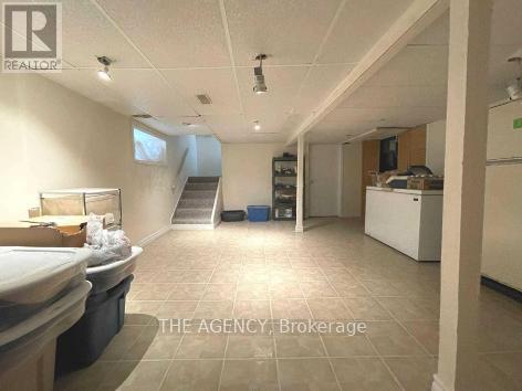 56 Sylvan Crescent, Richmond Hill, Ontario  L4E 3A1 - Photo 6 - N12714846