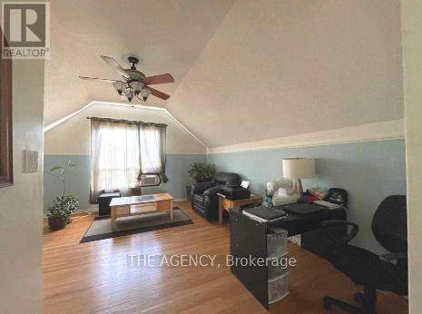 56 Sylvan Crescent, Richmond Hill, Ontario  L4E 3A1 - Photo 8 - N12714846