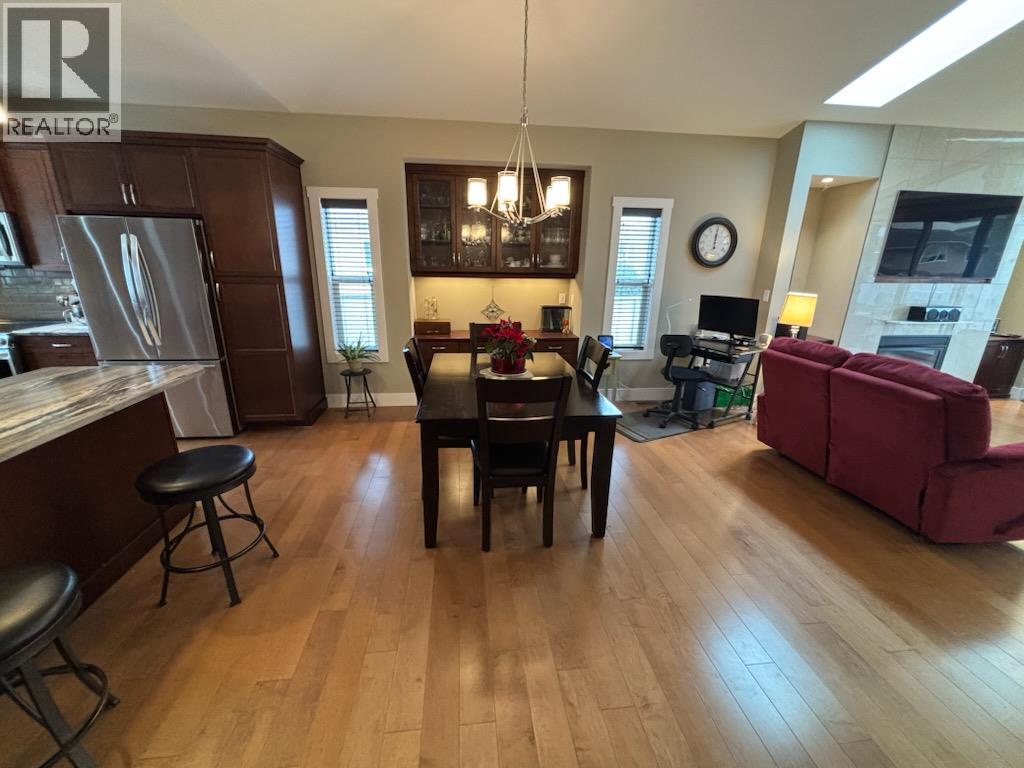 2265 Selkirk Place, Grand Forks, British Columbia  V0H 1H0 - Photo 7 - 10372974