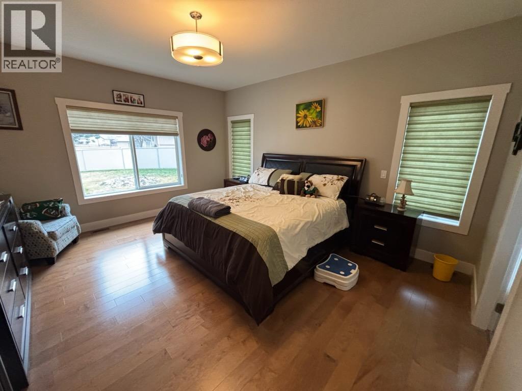 2265 Selkirk Place, Grand Forks, British Columbia  V0H 1H0 - Photo 9 - 10372974