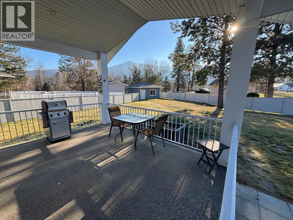 2265 Selkirk Place, Grand Forks, British Columbia  V0H 1H0 - Photo 3 - 10372974