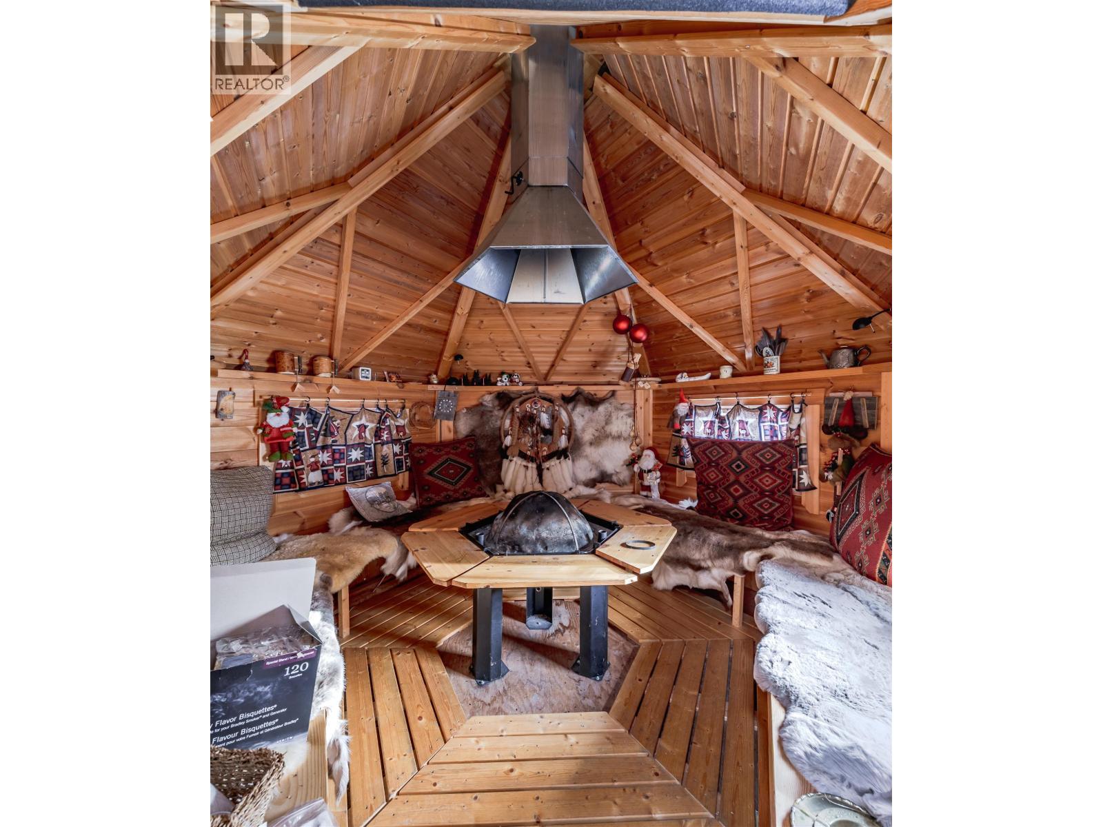 5565 Backvalley Road, 100 Mile House, British Columbia  V0K 2E1 - Photo 35 - R3074074