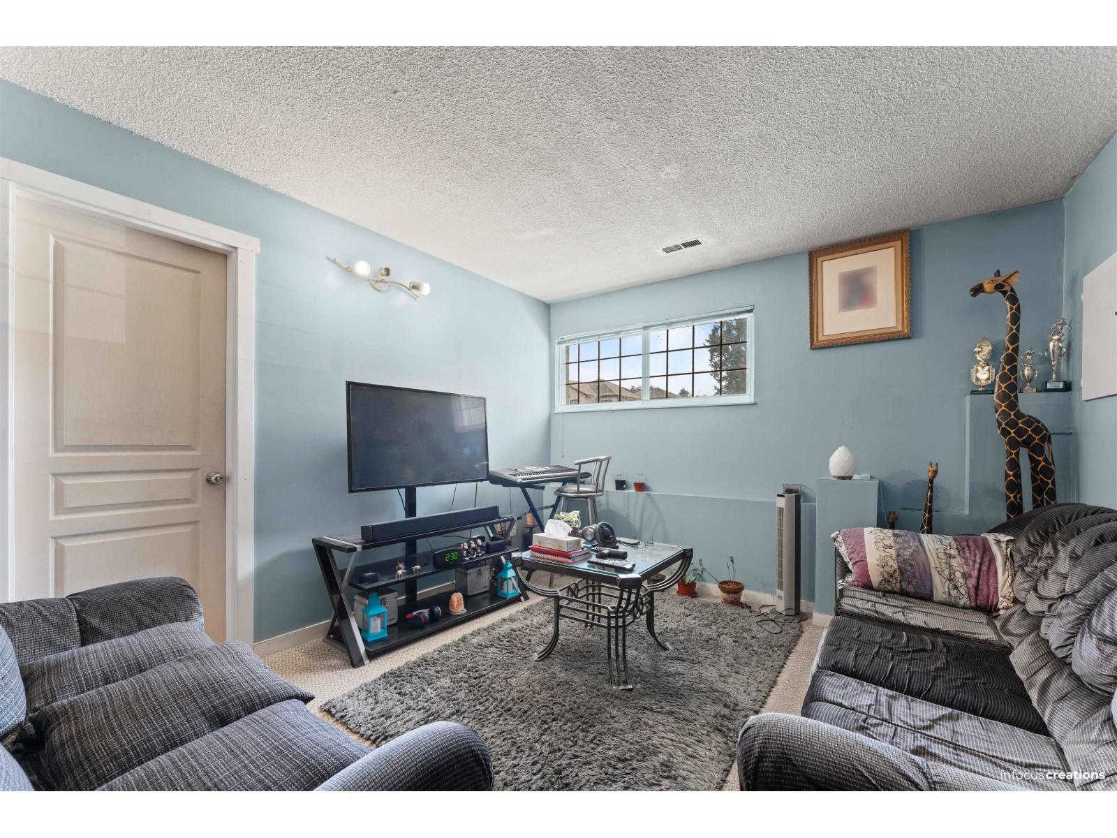 13137 99th Avenue, Surrey, British Columbia  V3T 1G1 - Photo 8 - R3081480