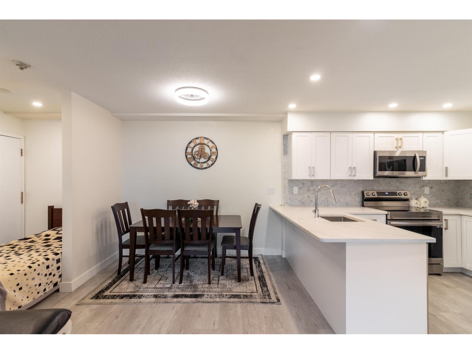 12 7115 134 Street, Surrey, British Columbia  V3W 4T1 - Photo 5 - R3081077