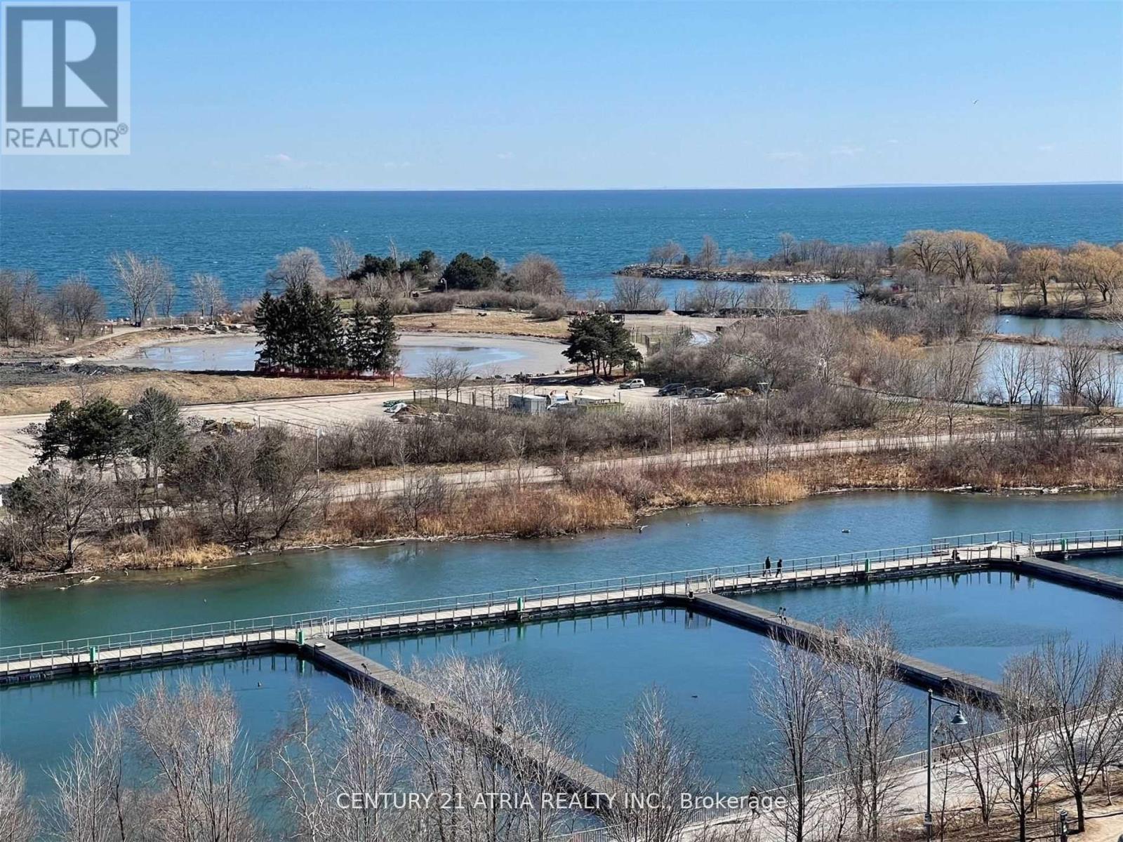 810 - 65 Annie Craig Drive, Toronto, Ontario  M8V 0G3 - Photo 2 - W12714688