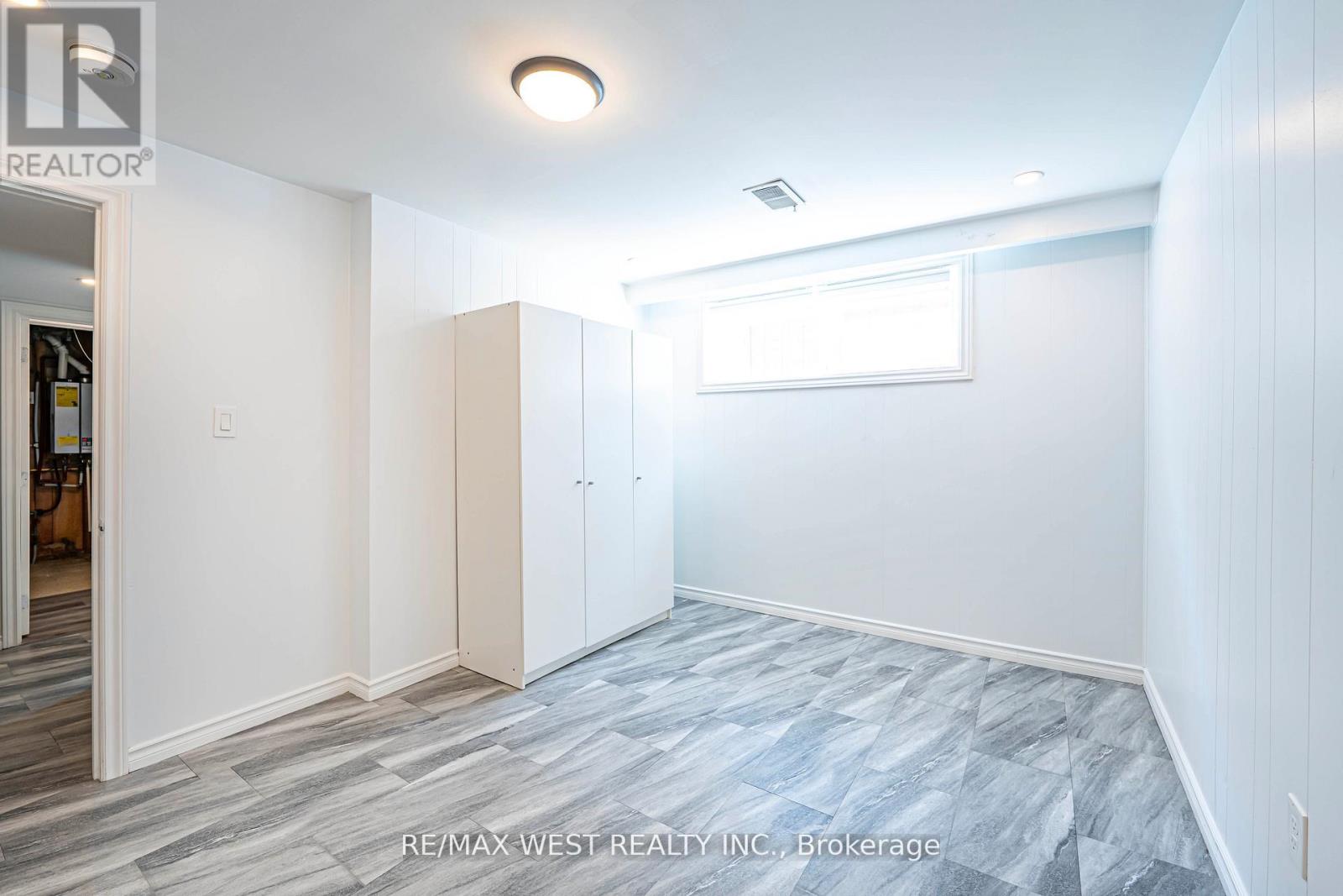 Lower - 59 Redcar Avenue, Toronto, Ontario  M9B 1K4 - Photo 17 - W12714764