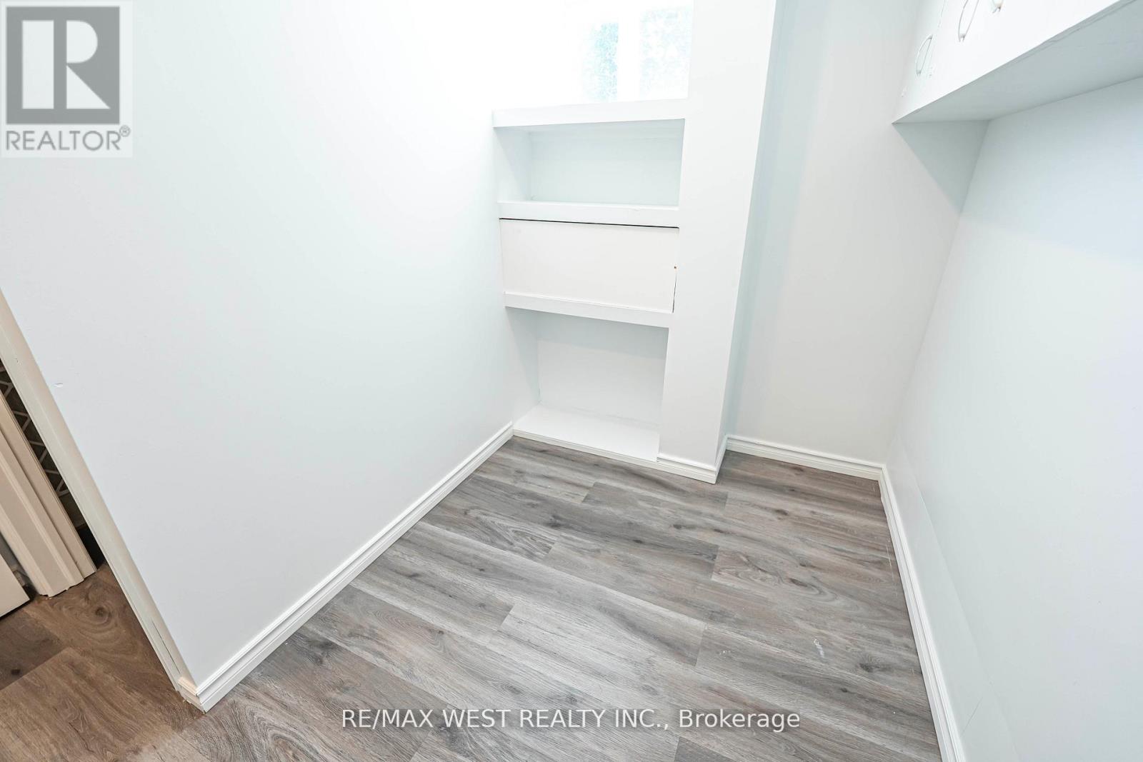 Lower - 59 Redcar Avenue, Toronto, Ontario  M9B 1K4 - Photo 22 - W12714764