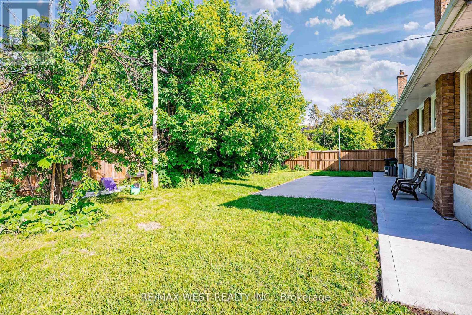 Lower - 59 Redcar Avenue, Toronto, Ontario  M9B 1K4 - Photo 25 - W12714764