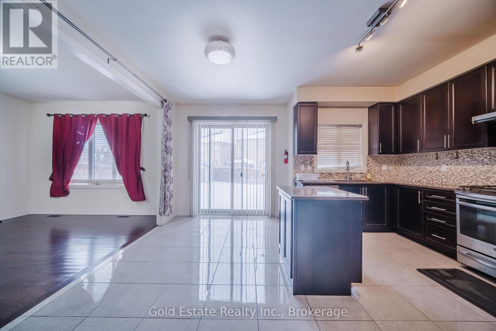 69 Blackberry Valley Crescent, Caledon, Ontario  L7C 4A1 - Photo 11 - W12714838