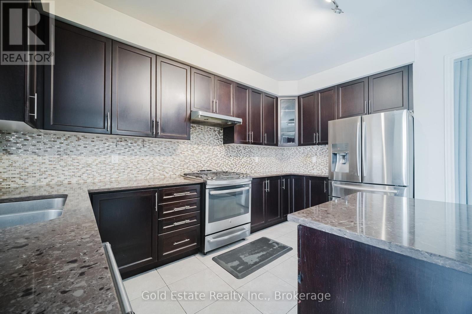 69 Blackberry Valley Crescent, Caledon, Ontario  L7C 4A1 - Photo 13 - W12714838