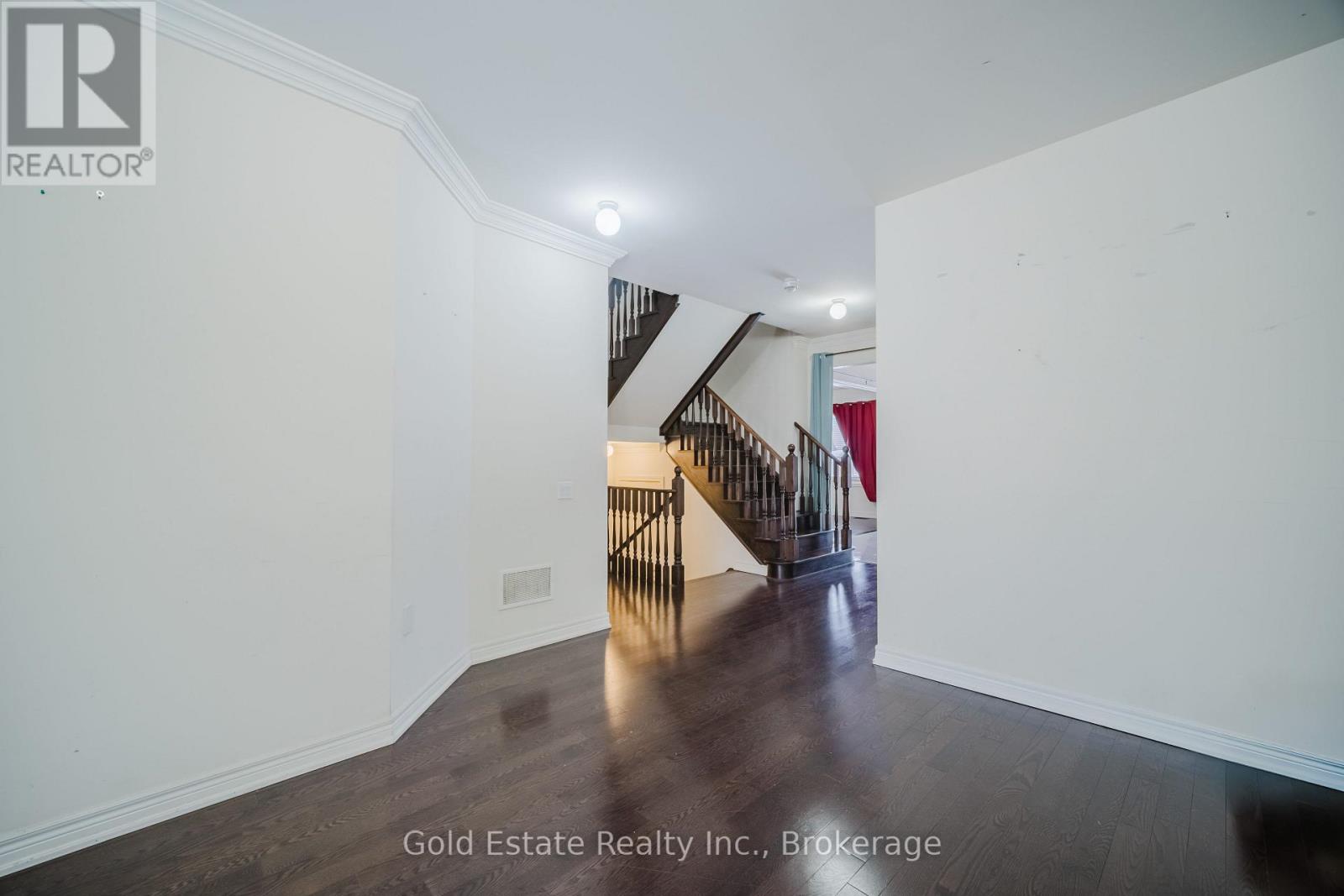 69 Blackberry Valley Crescent, Caledon, Ontario  L7C 4A1 - Photo 4 - W12714838