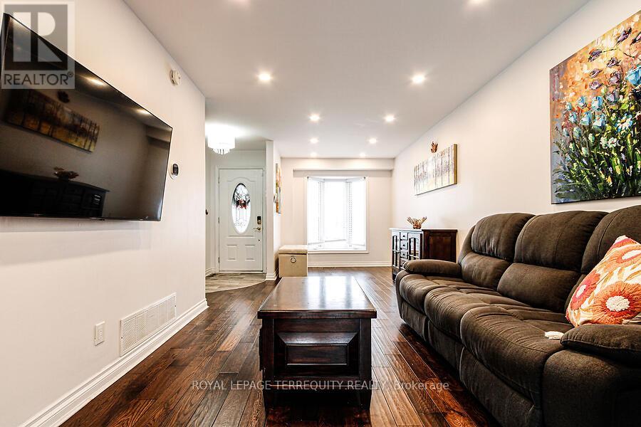 3068 Cantelon Crescent, Mississauga, Ontario  L5N 3J8 - Photo 5 - W12714840