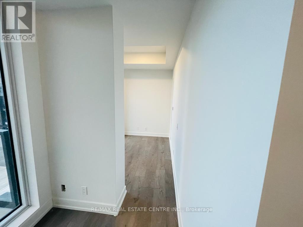 404 - 225 Veterans Drive, Brampton, Ontario  L7A 5L7 - Photo 11 - W12714848