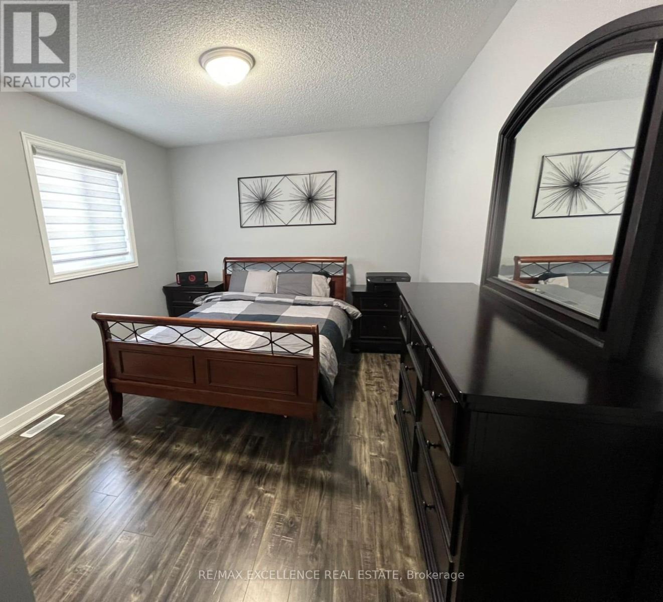 18 Fallstar Crescent, Brampton, Ontario  L7A 2J5 - Photo 11 - W12714850