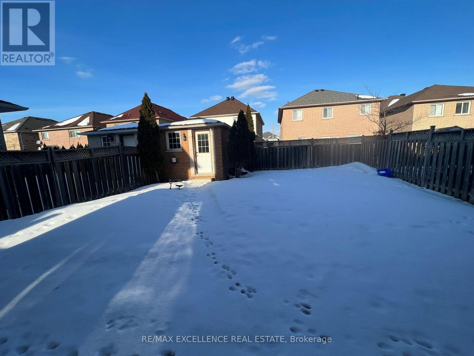18 Fallstar Crescent, Brampton, Ontario  L7A 2J5 - Photo 15 - W12714850