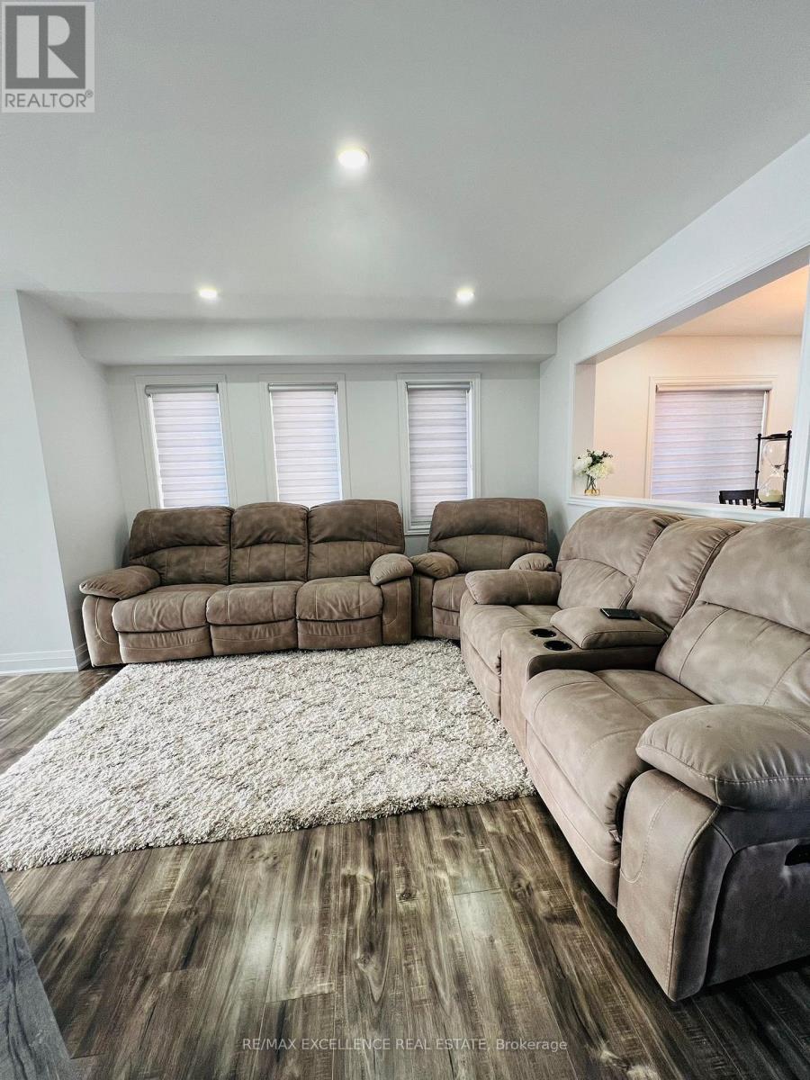 18 Fallstar Crescent, Brampton, Ontario  L7A 2J5 - Photo 2 - W12714850