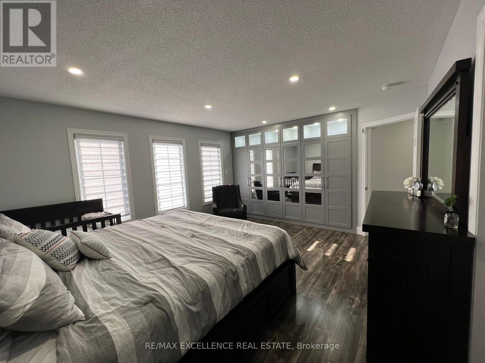 18 Fallstar Crescent, Brampton, Ontario  L7A 2J5 - Photo 7 - W12714850