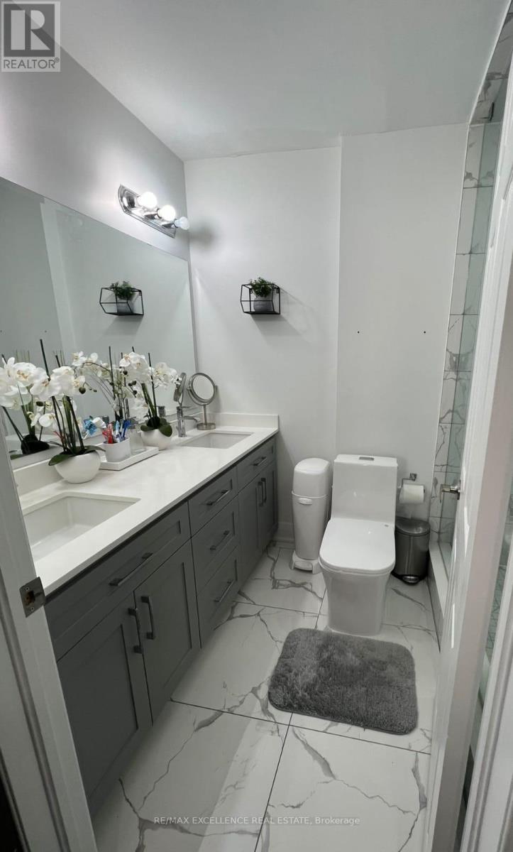 18 Fallstar Crescent, Brampton, Ontario  L7A 2J5 - Photo 8 - W12714850