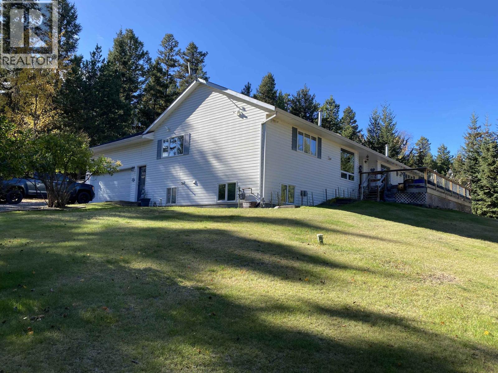 5270 Mackay Crescent, 108 Mile Ranch, British Columbia  V0K 2Z0 - Photo 1 - R3081512