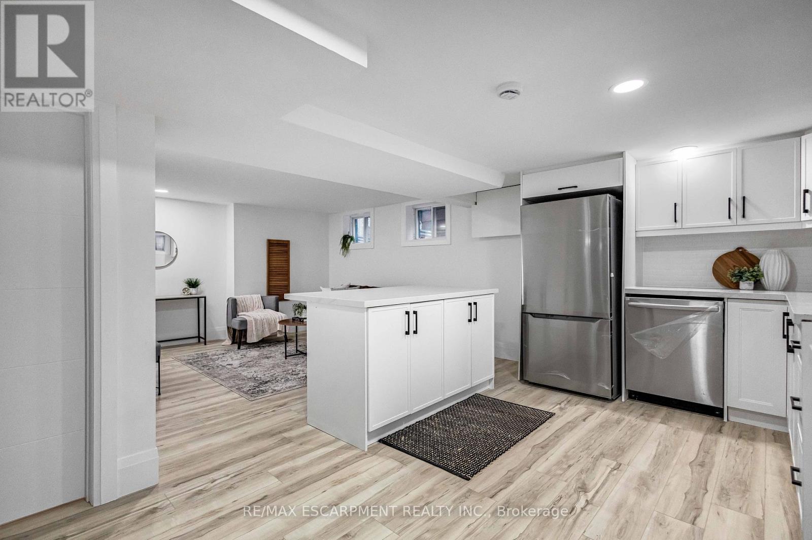 7 Swan Drive, St. Catharines, Ontario  L2T 2C2 - Photo 25 - X12714694