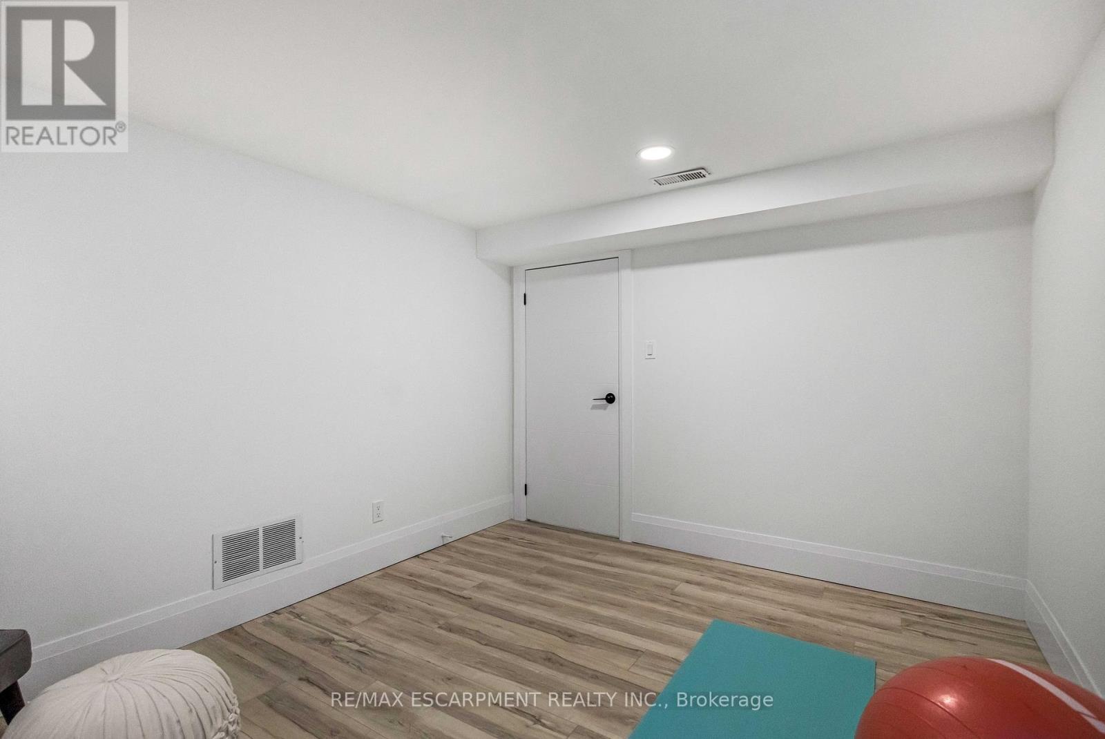 7 Swan Drive, St. Catharines, Ontario  L2T 2C2 - Photo 32 - X12714694