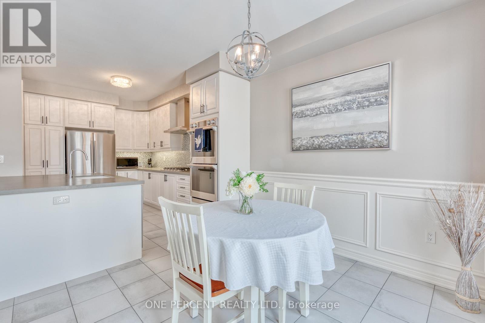 311 Humphrey Street, Hamilton, Ontario  L8B 1X4 - Photo 12 - X12714712