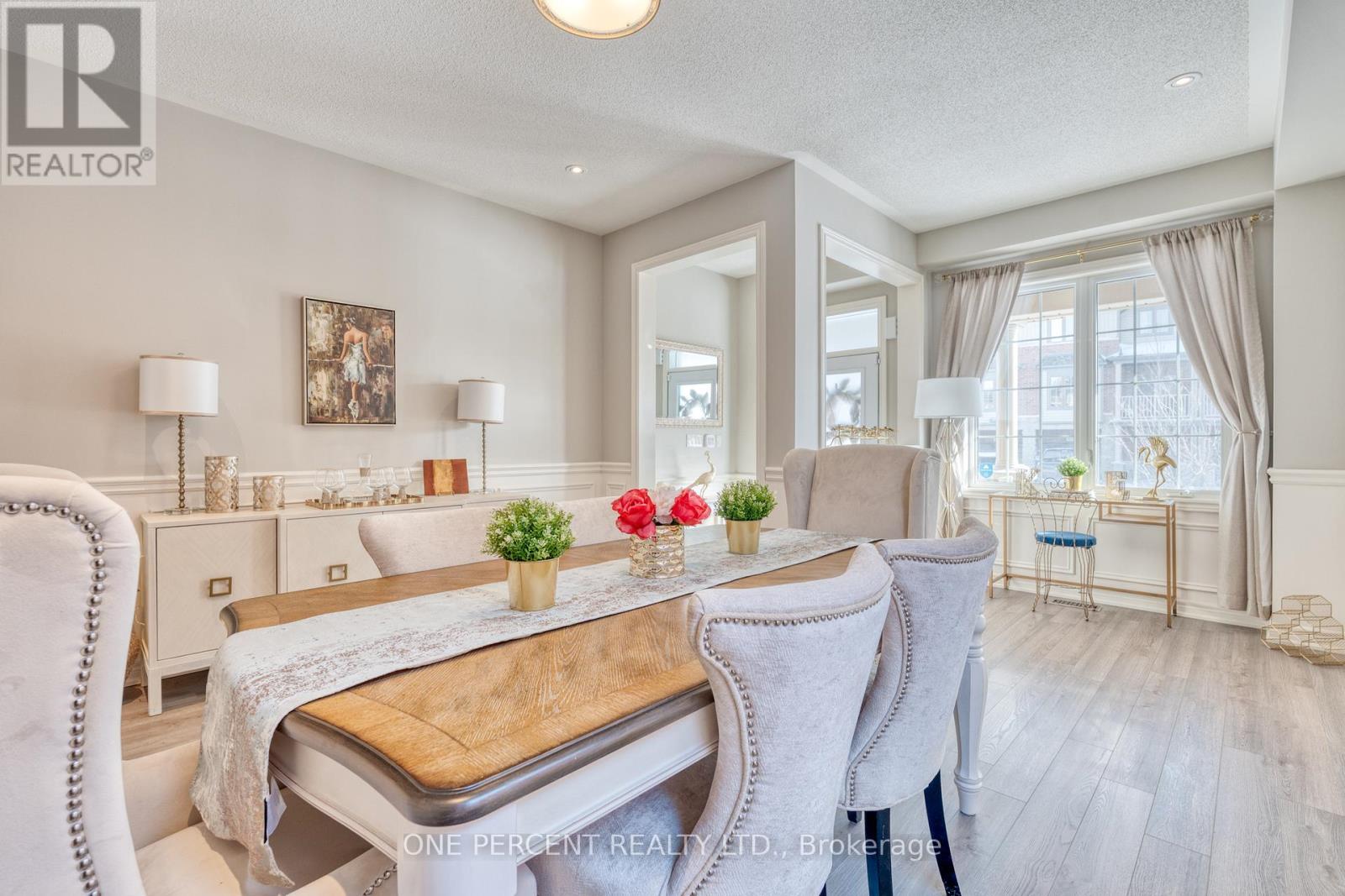 311 Humphrey Street, Hamilton, Ontario  L8B 1X4 - Photo 6 - X12714712