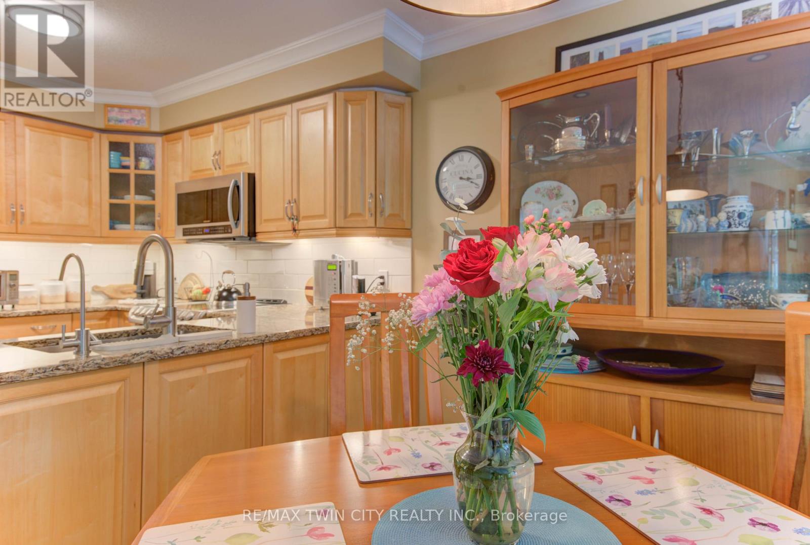 76 Candle Crescent, Kitchener, Ontario  N2P 2K8 - Photo 18 - X12714782